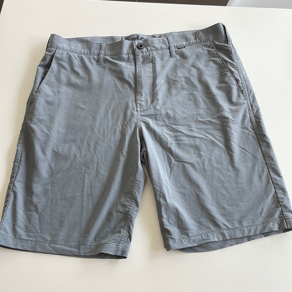 hurley short size 34